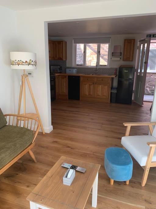 Cottage With Outstanding Views Velindre  Екстер'єр фото